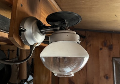 Gas lights